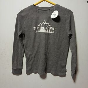 Outdoor life brand NWT boys long sleeve gray t-shirt. Size XL